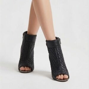 Kristin Cavallari Chinese Laundry Quilted Open Toe Leather Booties Size 9.5